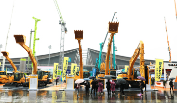 綠色智造，引領“芯”未來 | 山推挖掘機多款頂級裝備亮相2021年長沙國際工程機械展
