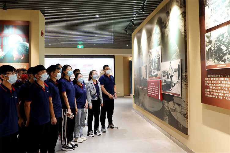 EK1A13372.jpg EK1A13372.jpg